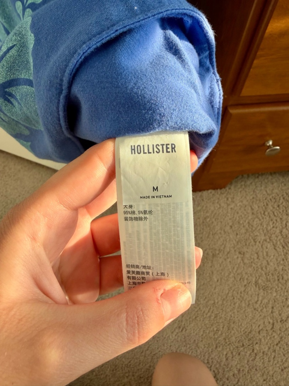Medium Hollister cami - Picture 2 of 3